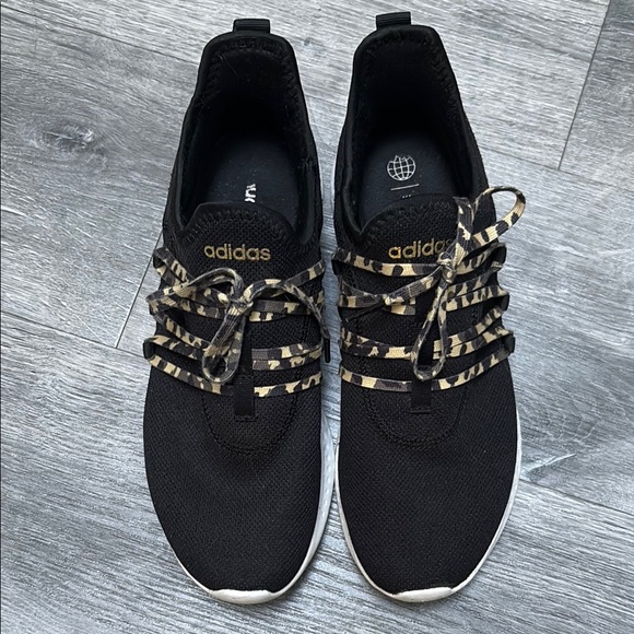 Adidas Women's Black Sneakers with Leopard Print size 9.5 - Picture 2 of 6